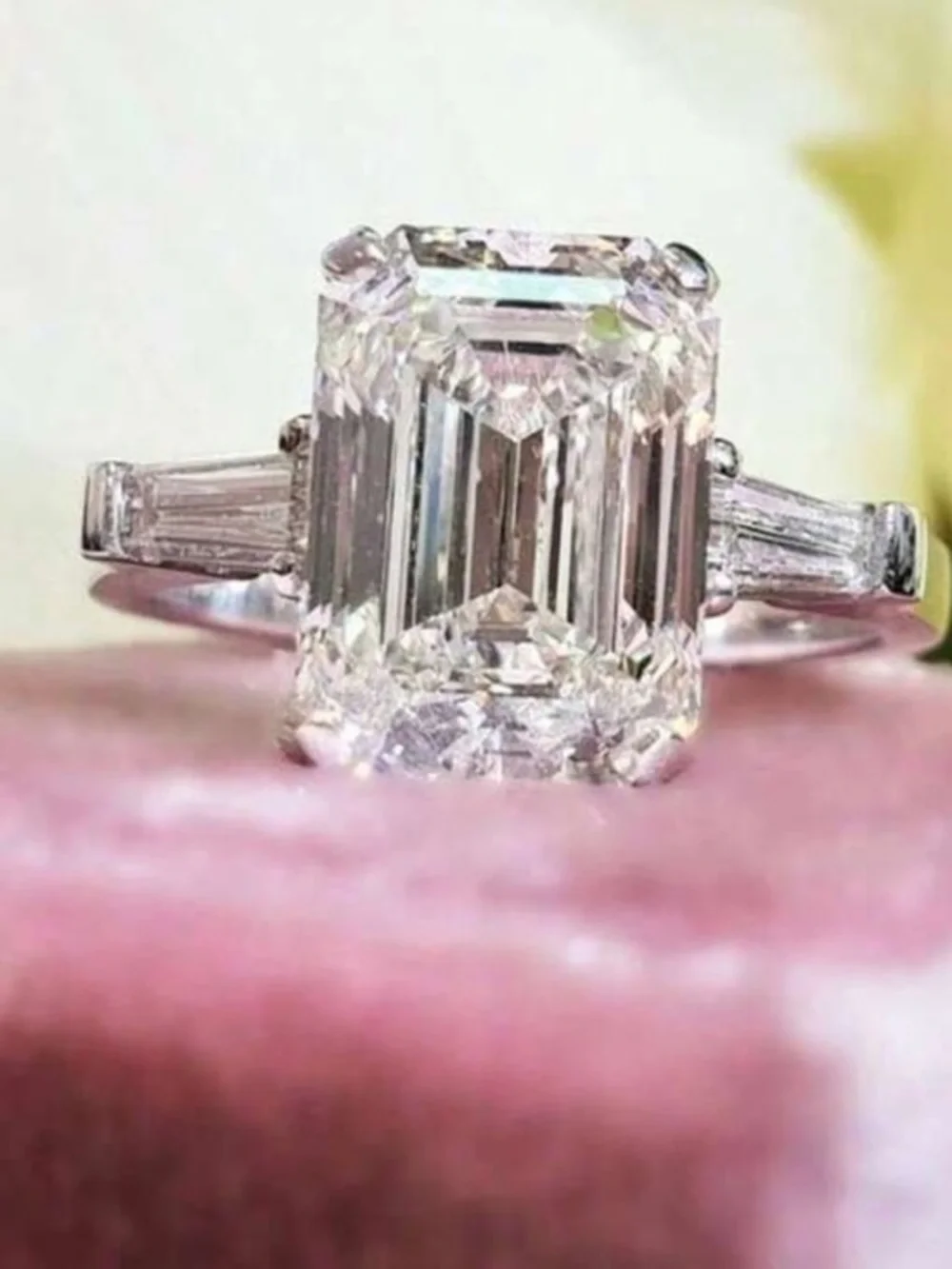 Silver ring - Picture 1 of 2